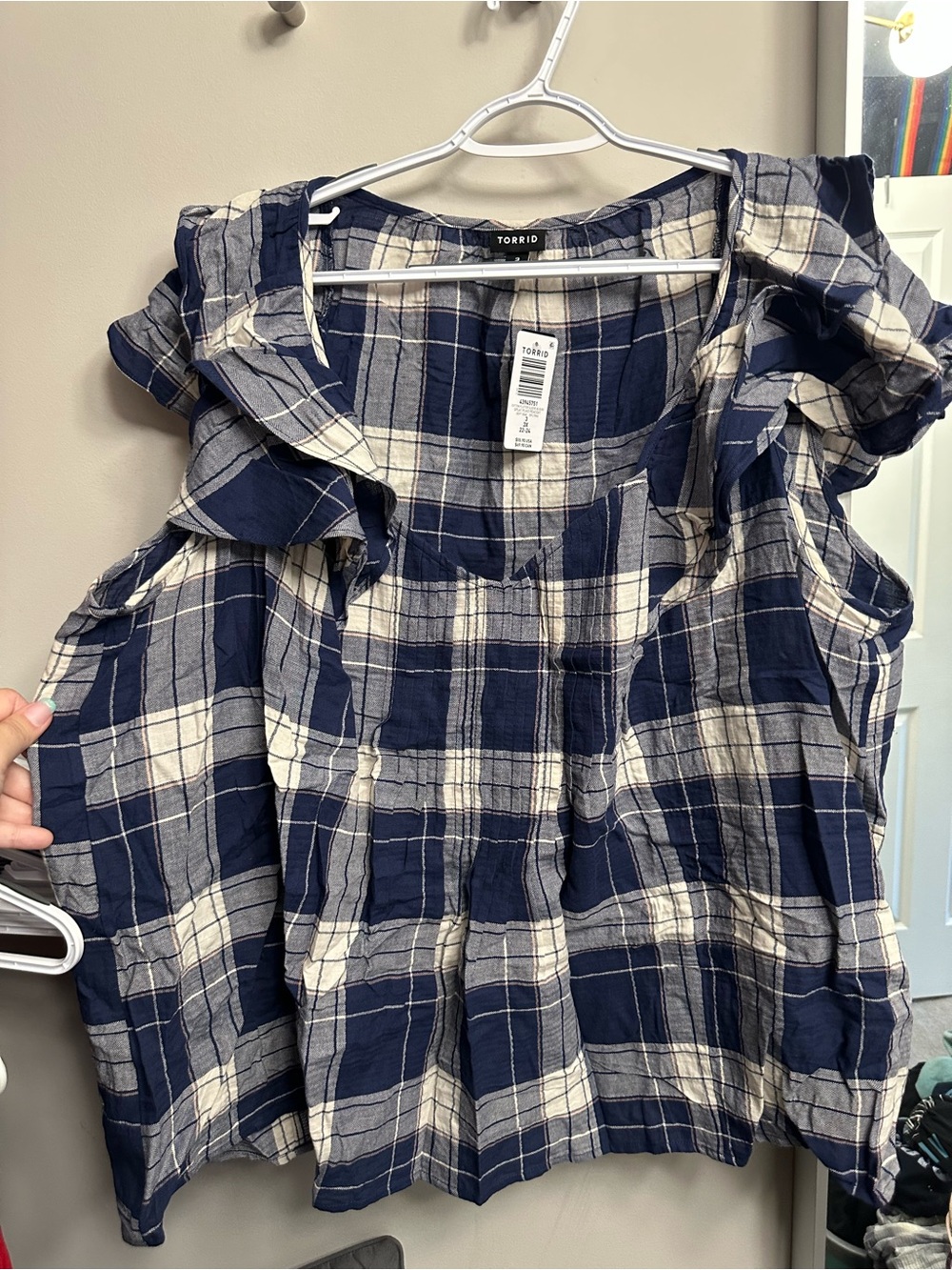 Torrid Cotton Flutter Sleeve Blouse, size 3x, navy “Splat Plaid”